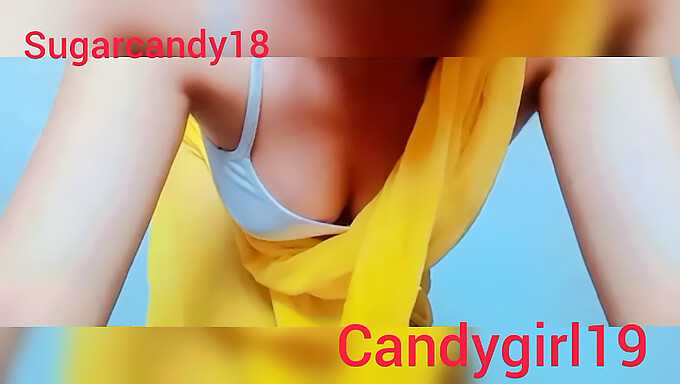 Candy Girl Macht Es Sich Mit Den Fingern Und Wird Feucht Und Geil