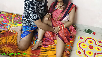 Remaja (18+) India (Desi) Masturbasi Dengan Milf Dewasa (Desi Mature)