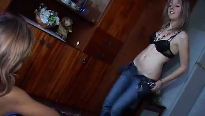 Nejzábavnější Porno Video S Amelií Dire A Kecy Hill