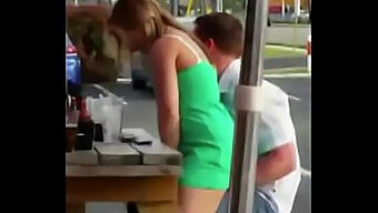 Gros Seins Et Gros Cul: Une Vidéo Faite Maison Du Sexe Public D'Un Couple