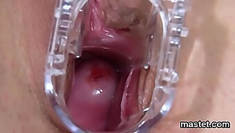 Gapeando A Vagina Fica Extrema Neste Vídeo De Masturbação De Uma Gatinha Tcheca