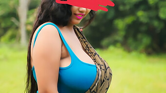 18 Year Old Indian Aunty Gets Anass Lick And Creampie From Behind