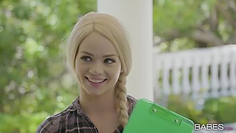 Elsa Jean In Mickey Mod V Vroči Lezbični Seks Sceni