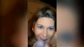 Moglie Dalle Grandi Tette Prende Un Cazzo In Bocca