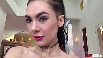 Sesi Masturbasi Sensual Marley Brinx.