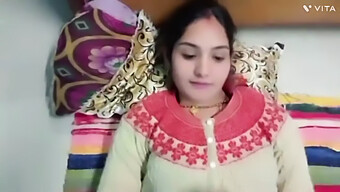 ¡mira Cómo Este Hermanastro Indio Y La India Bhabhi Se Follan En Este Video Caliente! ¡te Encantará Ver Cómo Se Comen Mutuamente!