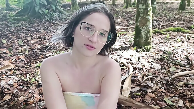 Blowjob Dan Air Mani Di Mulut: Gadis Colombia Mendapat Seks Brutal Di Hutan